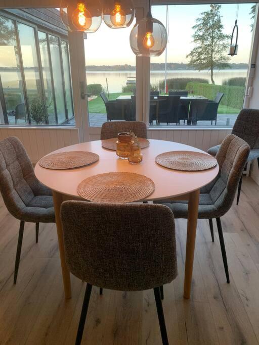 Huset Ved Soen Taet Pa Herning Og Mch Og Boxen 90 M2 Sunds المظهر الخارجي الصورة